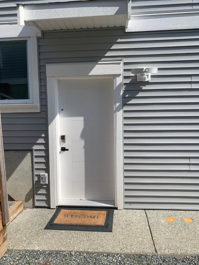 Modern 2Br Guest House In North Nanaimo Exterior photo