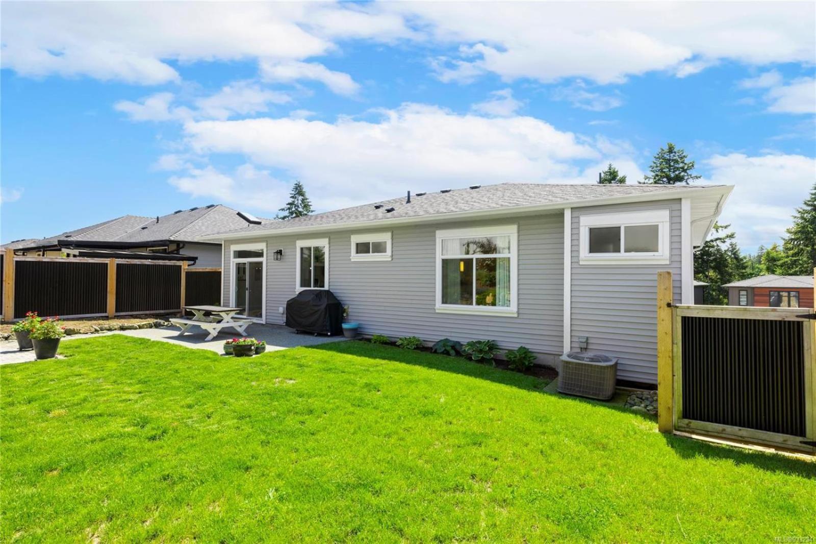 Modern 2Br Guest House In North Nanaimo Exterior photo